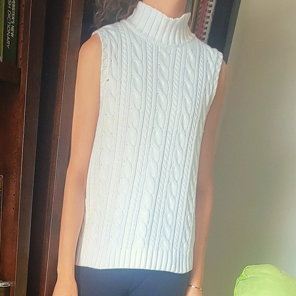 Sweater - Picture 3 of 4